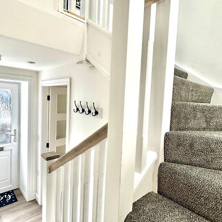 Central, Stylish - 2 Bed Property, The Stable @ Warrenfield, Free Wifi & Parking オークニー諸島 エクステリア 写真