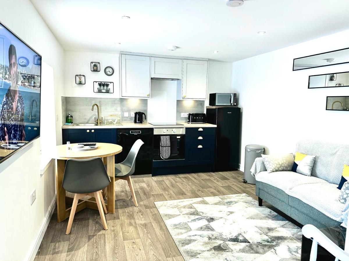 Central, Stylish - 2 Bed Property, The Stable @ Warrenfield, Free Wifi & Parking オークニー諸島 エクステリア 写真